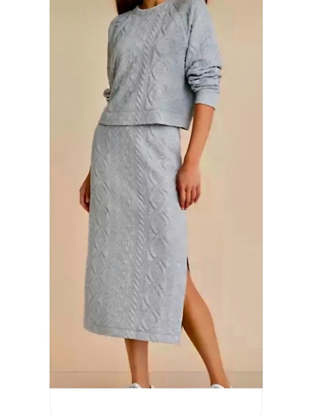 NWT Grey Alpine Quilted 2 piece Skirt Set
Oversized Top S, Midi Skirt M